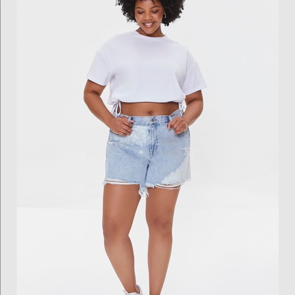 NWOT forever 21+ crop tie shirt